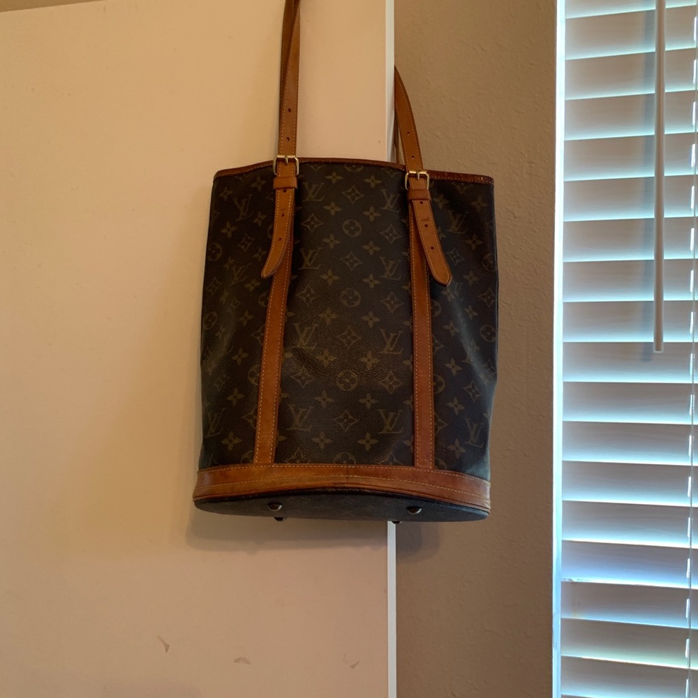 Authentic Large Louis Vuitton handbag